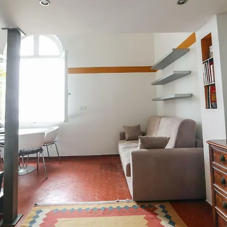 Apartment Pied Dans L'eau. Tres Charmant