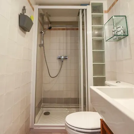 Apartment Pied Dans L'eau. Tres Charmant *