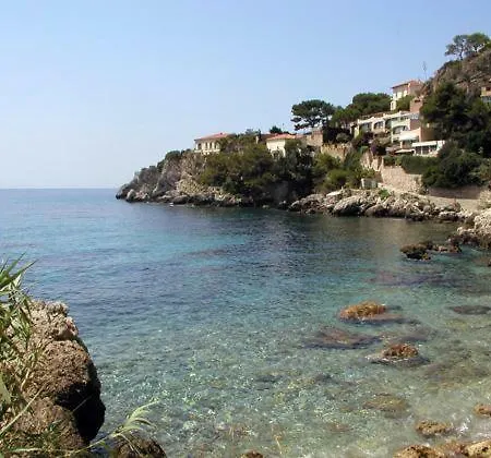 Pied Dans L'eau. Tres Charmant Apartament Cap-d'Ail